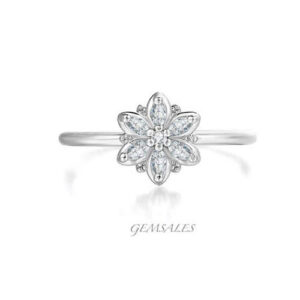 Elegant Silver Flower Ring